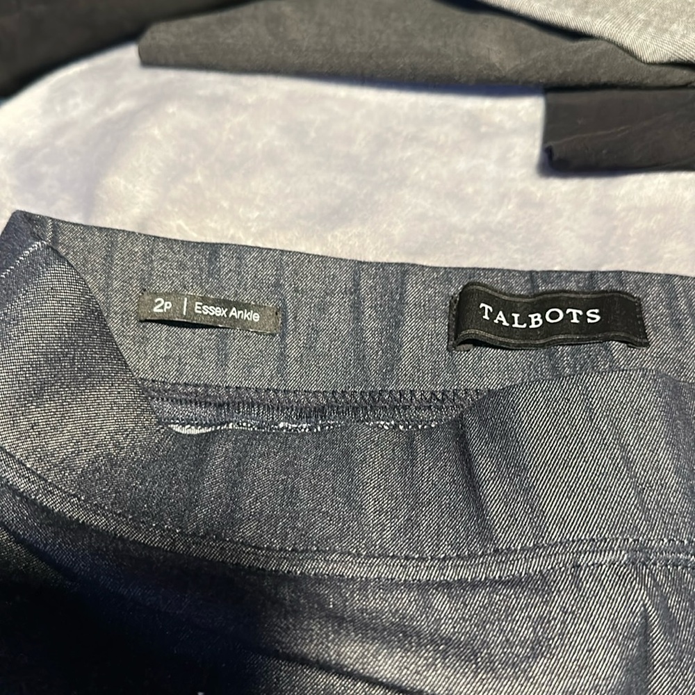Great condition shade of blue.